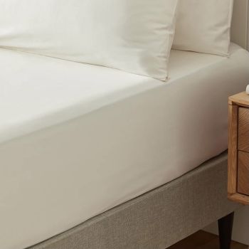 The Aura Collection Bed Set
